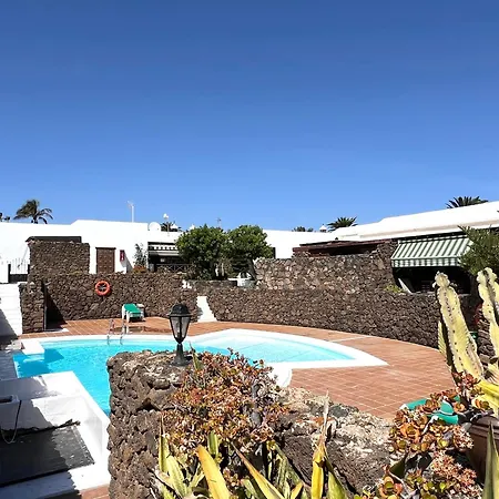 Oasis En Lanzarote * קוסטה טגוויסה